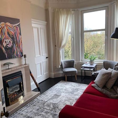 Beautiful Traditional Flat In The Center Of Largs. Экстерьер фото