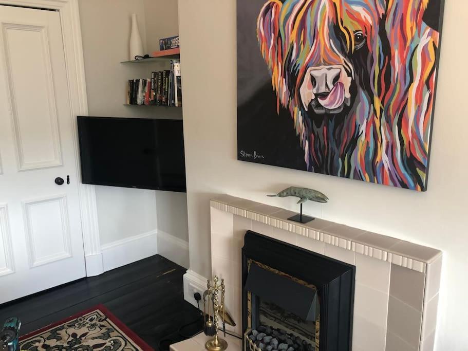 Beautiful Traditional Flat In The Center Of Largs. Экстерьер фото