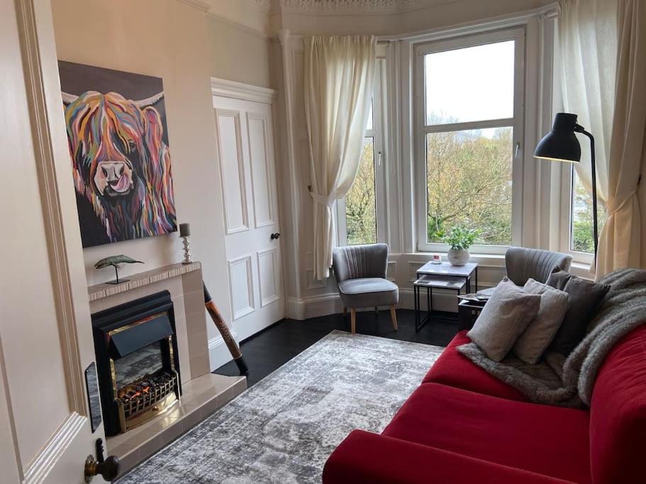 Beautiful Traditional Flat In The Center Of Largs. Экстерьер фото